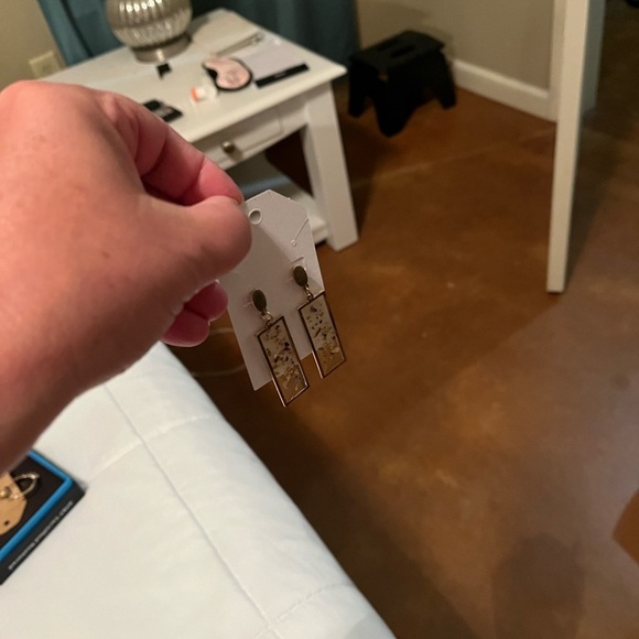 Elegant Gold Clear Dangle Earrings - Picture 5 of 5